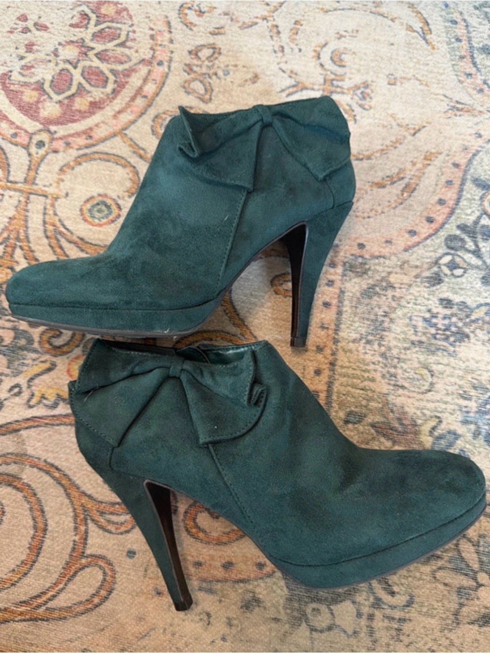 Women’s Dark Green Suede Bow Ankle Heels